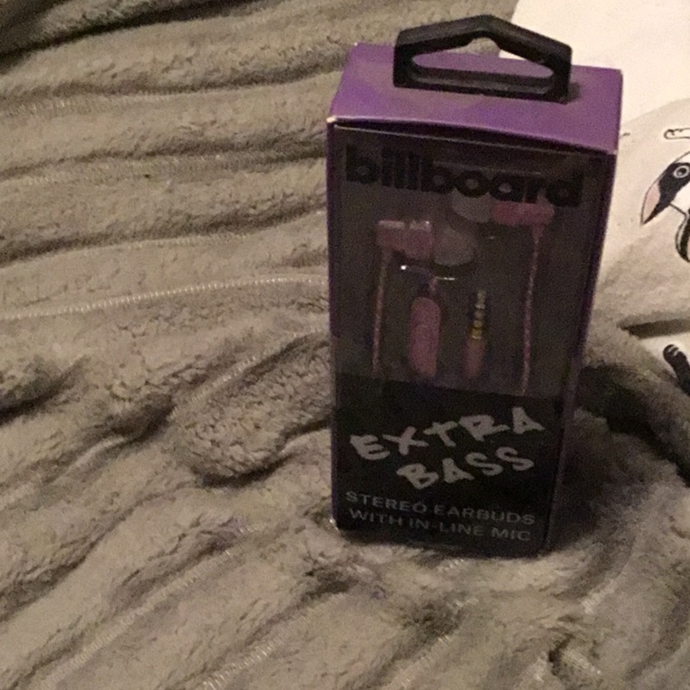 Billboard Extra Bass Stereo Earbuds With In-Line Mic BB677 Purple New NIB BNIB ✨
